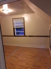846 McKinley St, Unit 846 in Oshkosh, WI - Foto de edificio - Building Photo