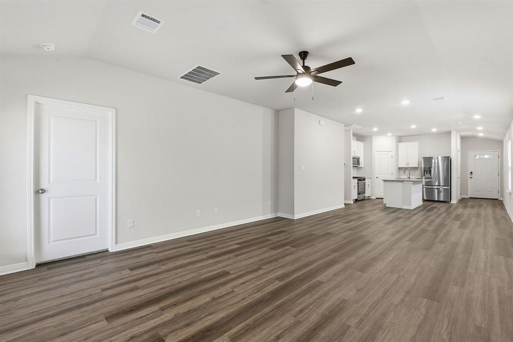825 Sun Grv Trl in Andice, TX - Building Photo