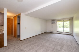 The Oaks Apartments in Sioux Falls, SD - Foto de edificio - Interior Photo
