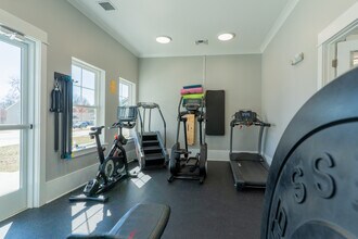 Charlton Farms in Winston-Salem, NC - Foto de edificio - Building Photo