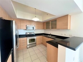 140 S Dixie Hwy, Unit 411 in Hollywood, FL - Building Photo - Building Photo