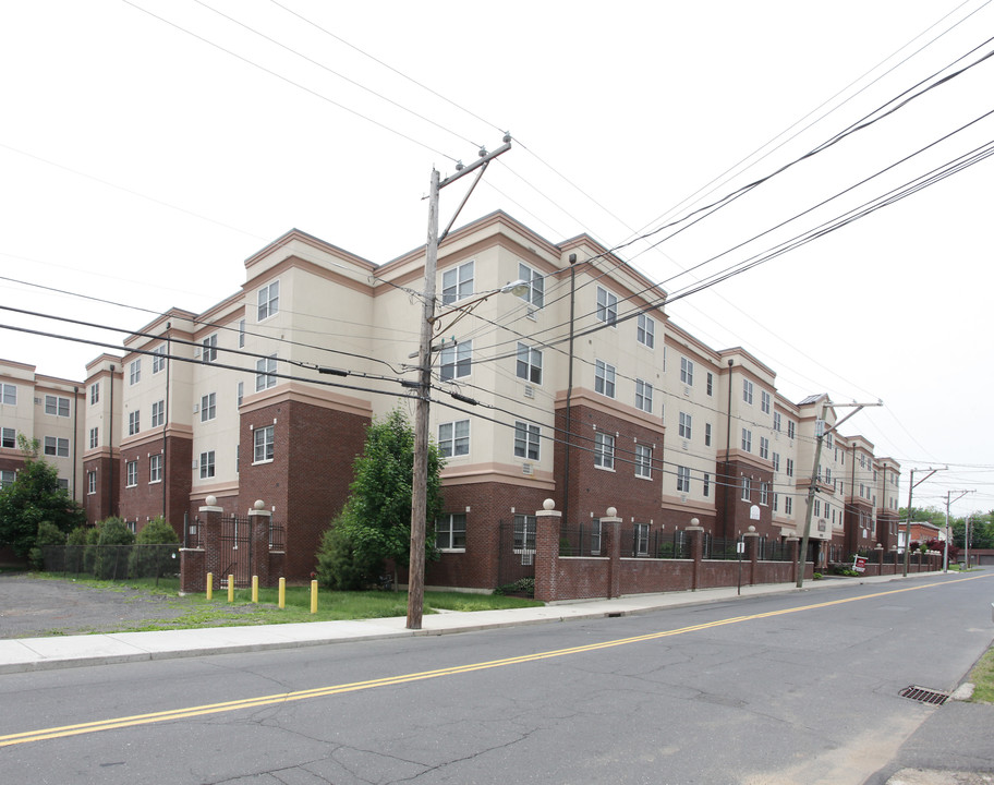 RiverView Apartments in Bristol, CT - Building Photo