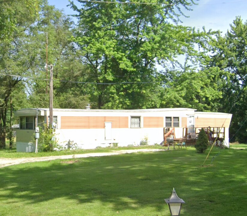 799 W Camp Sangamo Rd in Springfield, IL - Building Photo