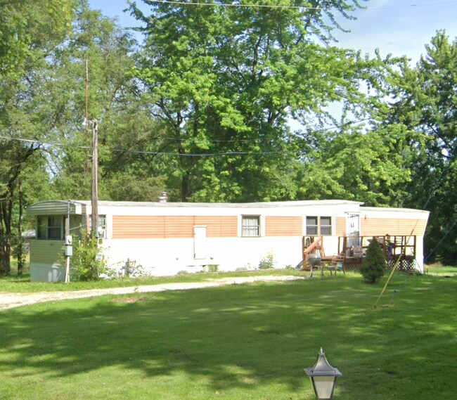 property at 799 W Camp Sangamo Rd