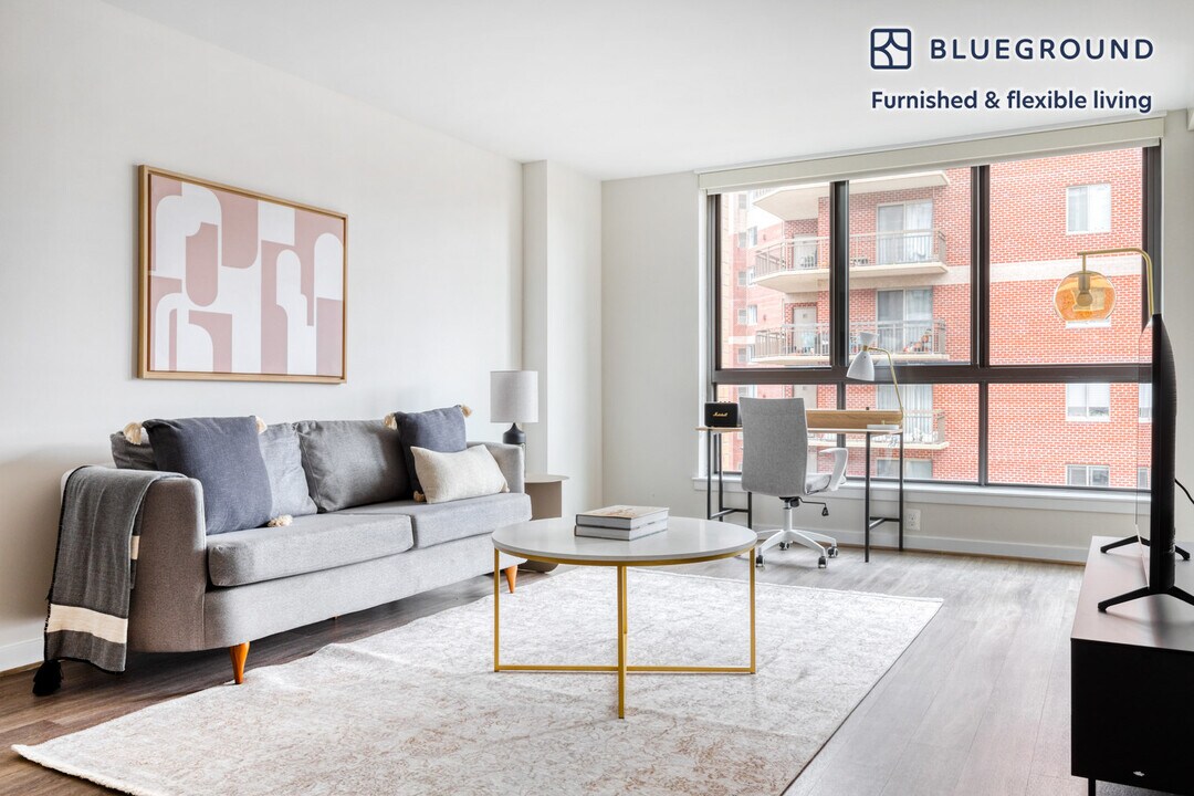 3444 Fairfax Dr, Unit FL10-ID495 in Arlington, VA - Building Photo
