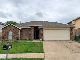6709 Pecanwood Dr in Arlington, TX - Building Photo