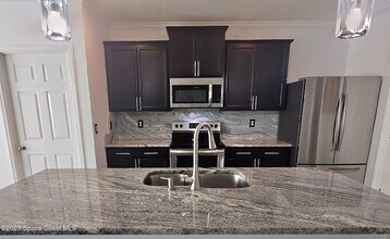 965 Newton Cir in Rockledge, FL - Building Photo - Building Photo