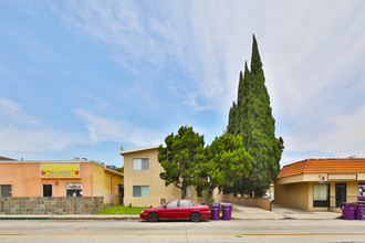 269 E Market St in Long Beach, CA - Building Photo - Building Photo