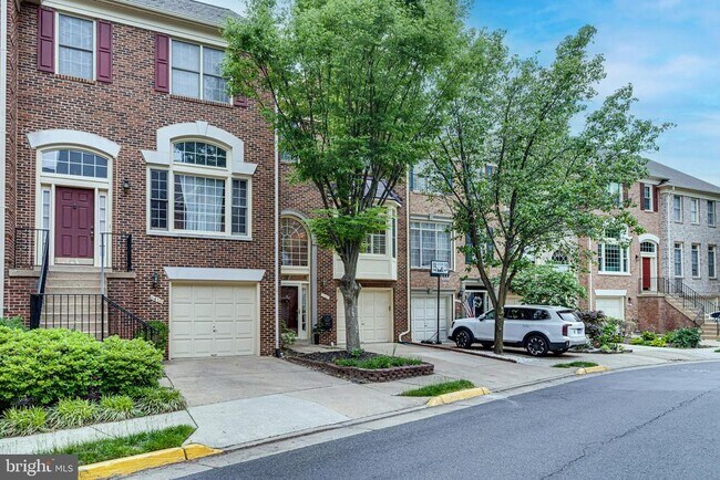6408 Gladys May Ln in Alexandria, VA - Building Photo - Building Photo