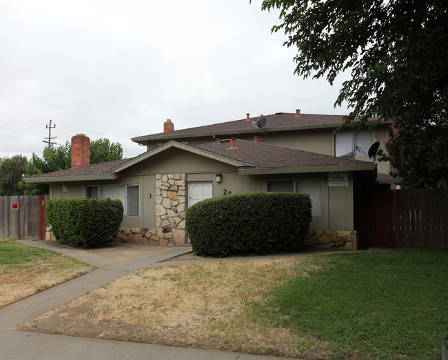 2800 Norcade Cir in Sacramento, CA - Building Photo - Building Photo