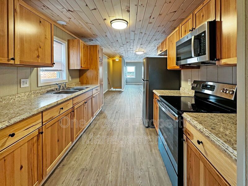 27 S Highland St in Lock Haven, PA - Building Photo