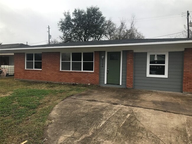 property at 2114 Dewberry Ln