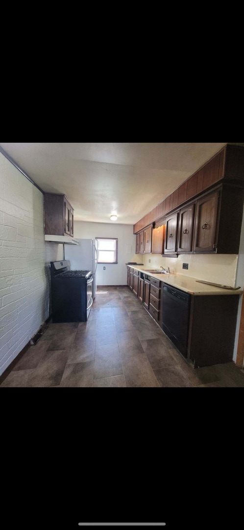 property at 109 S Plum St
