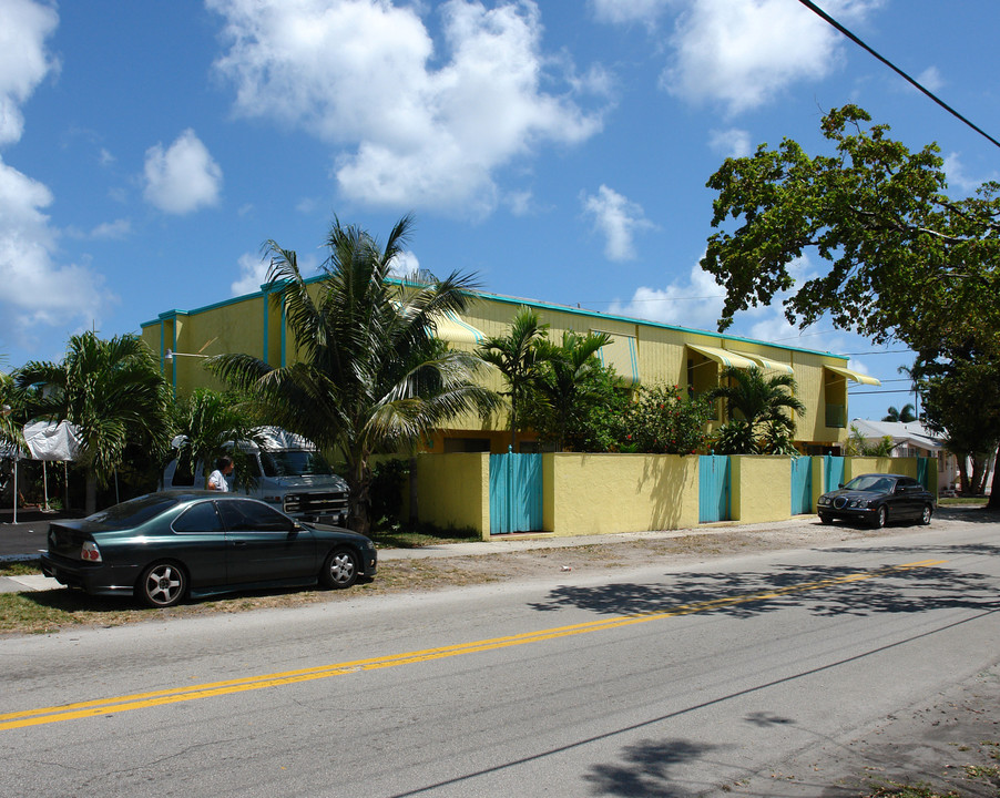 1401-1409 S 17th Ave in Hollywood, FL - Building Photo