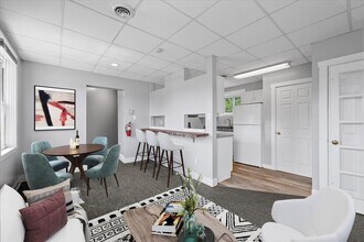 518 Broad St in Sewickley, PA - Building Photo - Building Photo