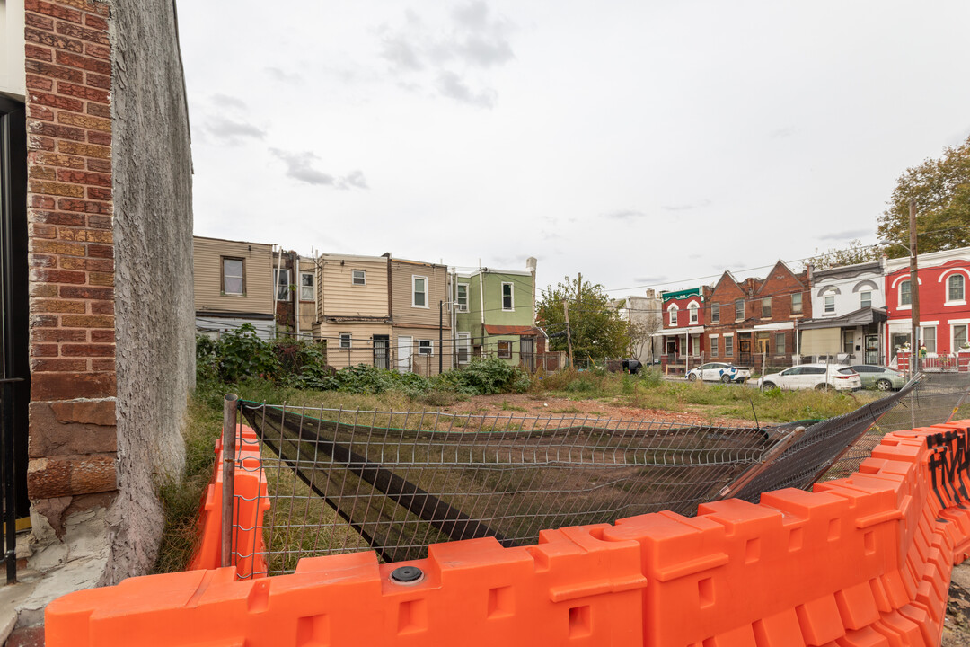 1309 W Clearfield St in Philadelphia, PA - Building Photo