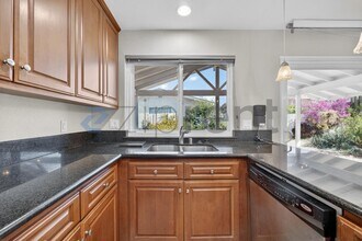 13333 Rollin Glen Rd in Poway, CA - Building Photo - Building Photo