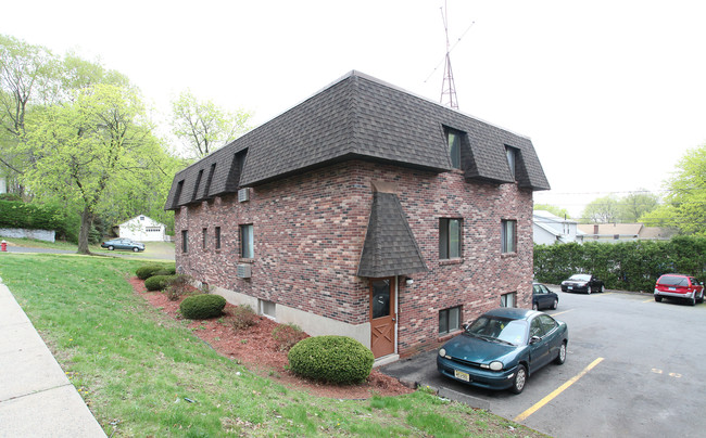 Maple Heights in New Britain, CT - Foto de edificio - Building Photo