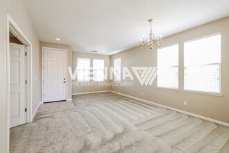2608 Lark Sparrow Way in Elk Grove, CA - Building Photo - Building Photo