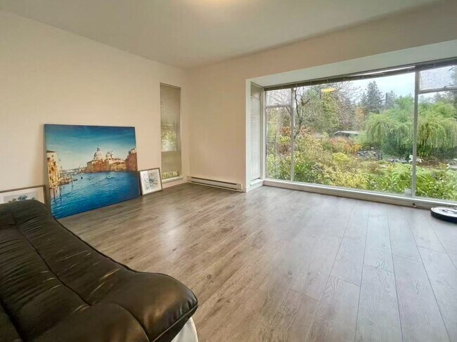 3770 Carson Ct in Burnaby, BC - Building Photo - Building Photo