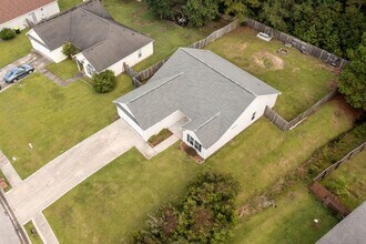 207 Jasmine Ln in Jacksonville, NC - Building Photo - Building Photo