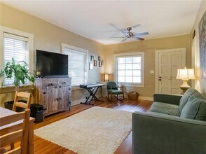 221 SE 9 St in Gainesville, FL - Building Photo - Building Photo