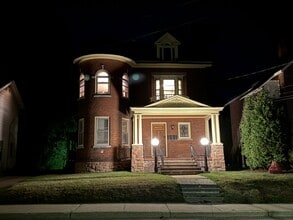 85 E Spring St in Winooski, VT - Foto de edificio - Building Photo