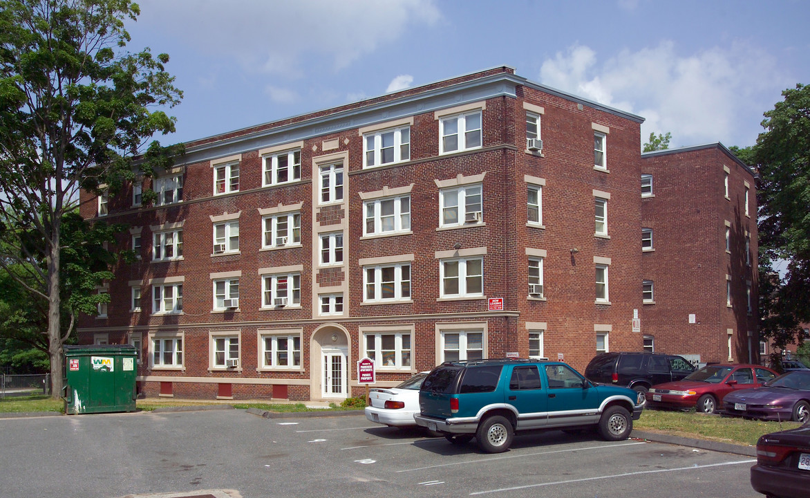 Parkview in Springfield, MA - Building Photo