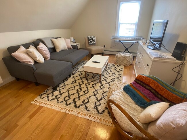 67 Temple St, Unit 3
