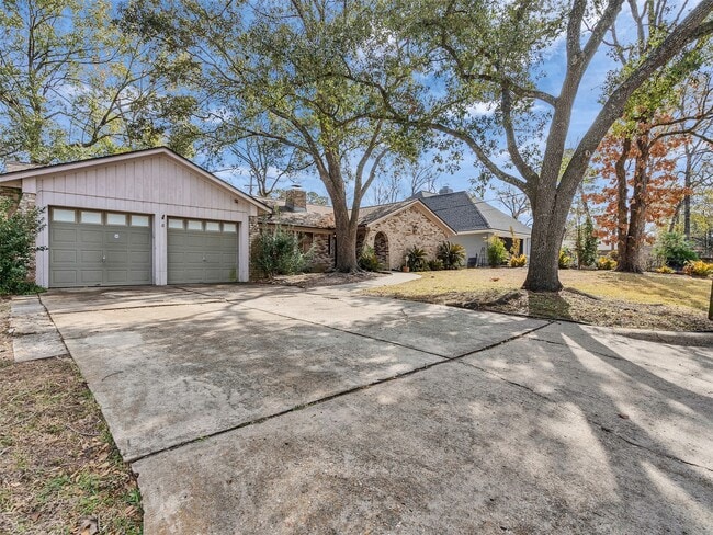 8 Shadowood St in Conroe, TX - Building Photo - Building Photo