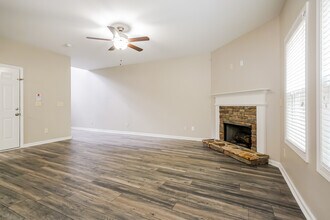 317 Arrowhead Dr in Dallas, GA - Building Photo - Building Photo