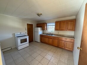 120 Elm St, Unit 3 in Brewer, ME - Building Photo - Building Photo