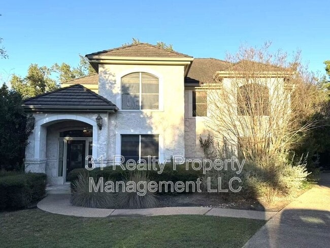 property at 7 Monarch Oaks Ln