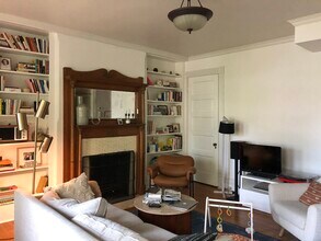 1862 Wyoming Ave NW, Unit # 2 in Washington, DC - Foto de edificio - Building Photo