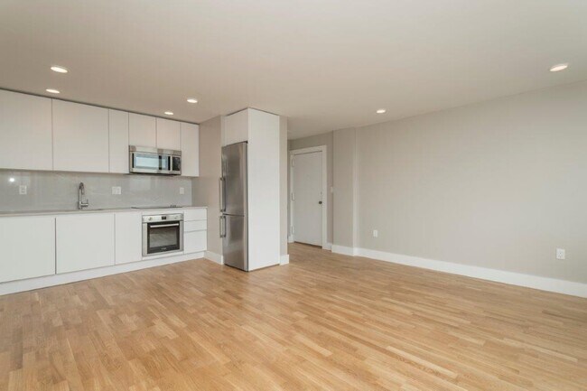 328 Harvard St, Unit L4