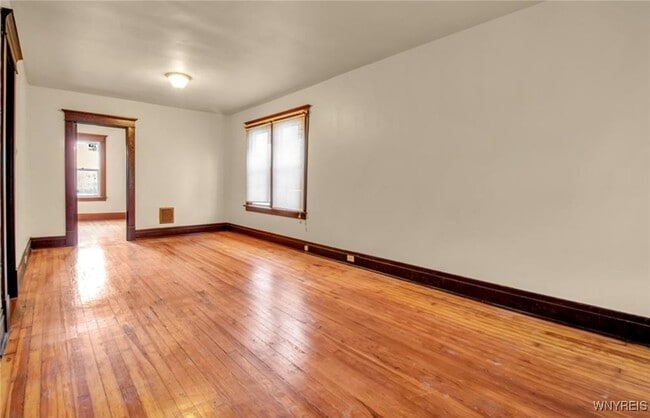 property at 33 Philadelphia St
