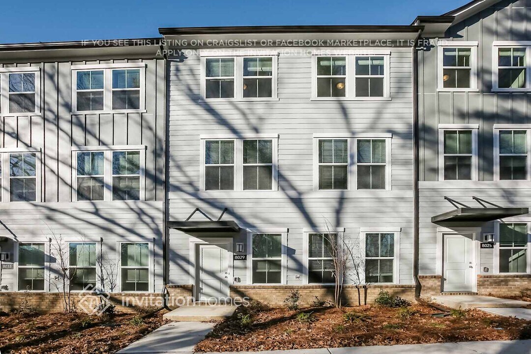 8029 Roest Ln in Charlotte, NC - Building Photo