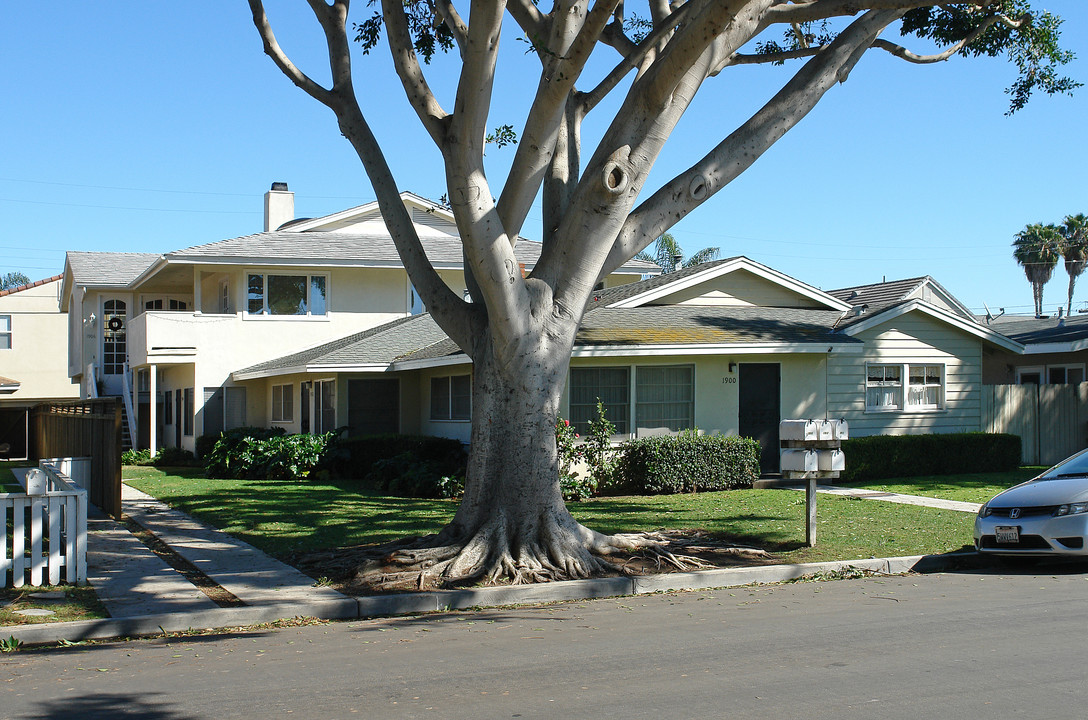 1900-1908 Clay St in Newport Beach, CA - Building Photo