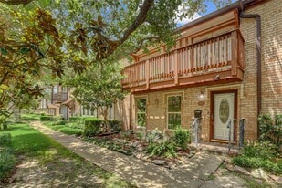 2253 Triway Ln in Houston, TX - Building Photo