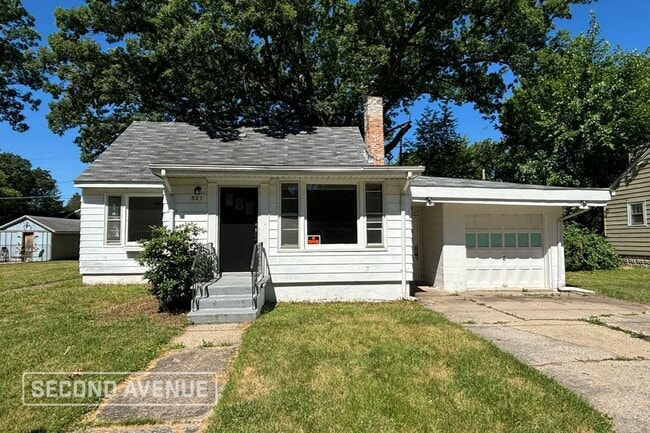 property at 521 S Calumet Ave