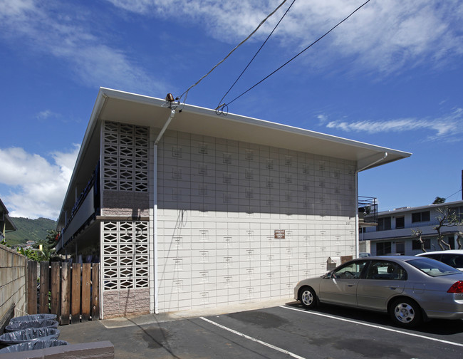 2122 Algaroba St in Honolulu, HI - Building Photo - Building Photo