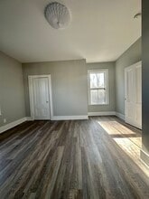 187 Neponset Ave, Unit 2 in Boston, MA - Foto de edificio - Building Photo