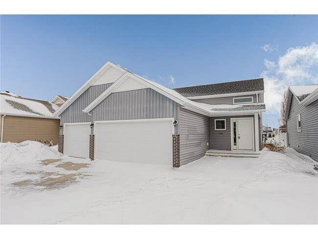 7394 21st St S in Fargo, ND - Building Photo - Building Photo