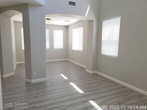 9712 Floweret Ave in Las Vegas, NV - Building Photo - Building Photo