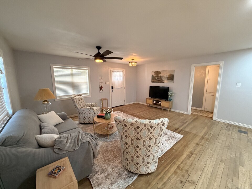 603 S Ross Blvd in Pecos, TX - Building Photo