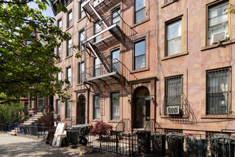 827 Union Street in Brooklyn, NY - Building Photo - Building Photo