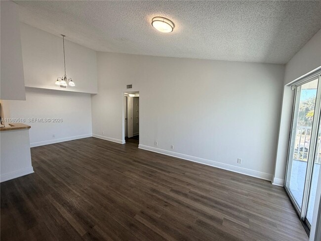 5720 Rock Island Rd in Tamarac, FL - Building Photo - Building Photo