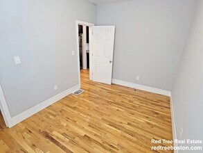 39 Pinckney St, Unit 3 in Somerville, MA - Foto de edificio - Building Photo