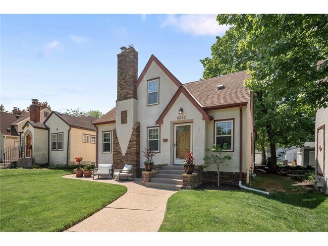 5232 12th Ave S in Minneapolis, MN - Building Photo - Building Photo