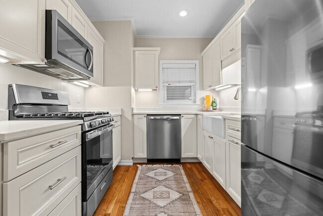 property at 436 W 2nd St